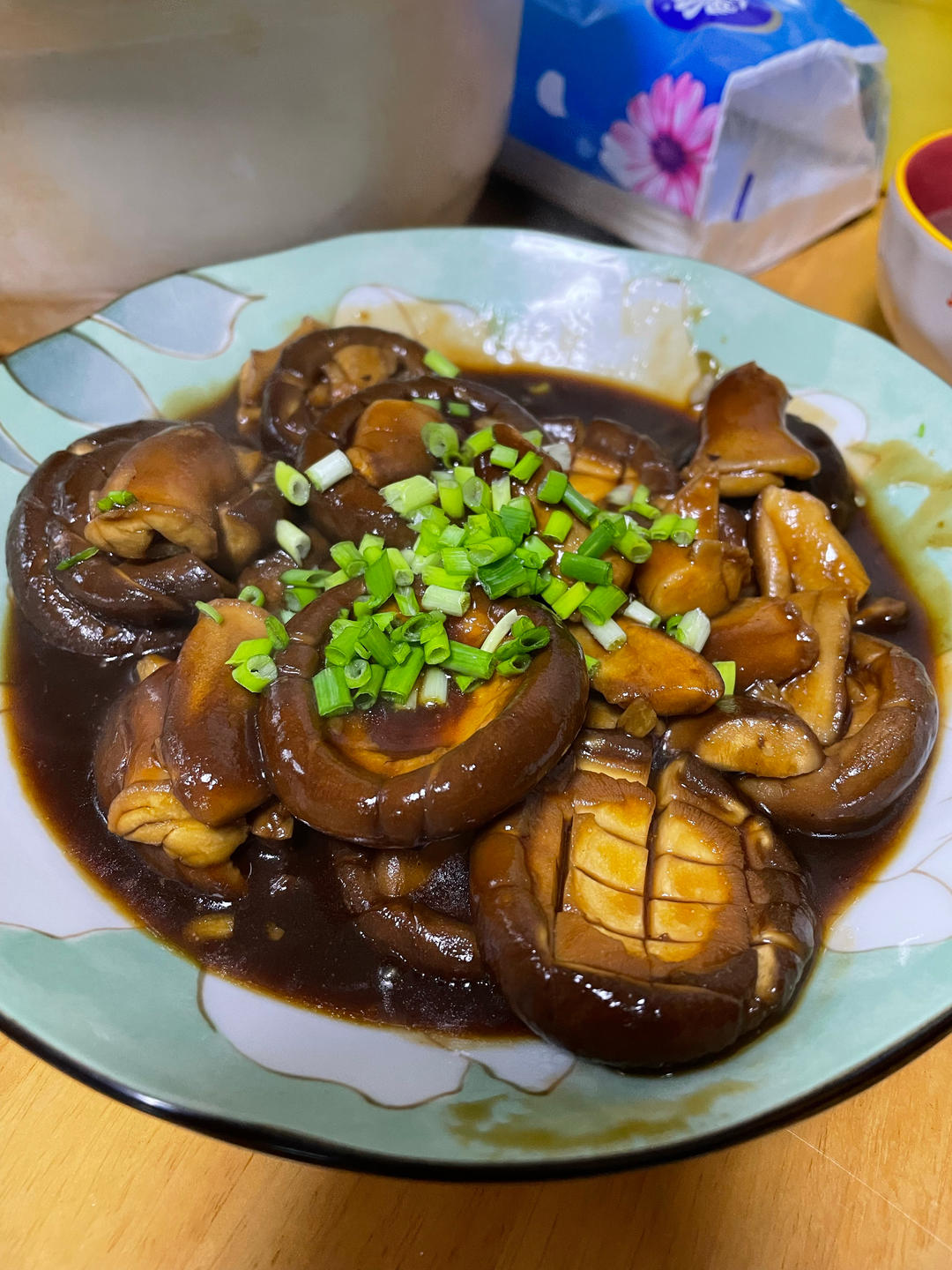 鲜嫩多汁，比鲍鱼还好吃红烧香菇