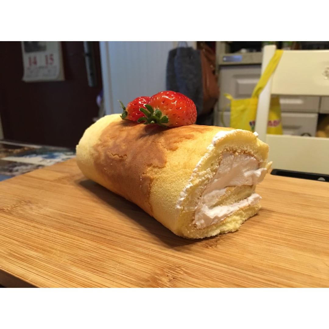 《Tinrry下午茶》教你做基础原味蛋糕卷