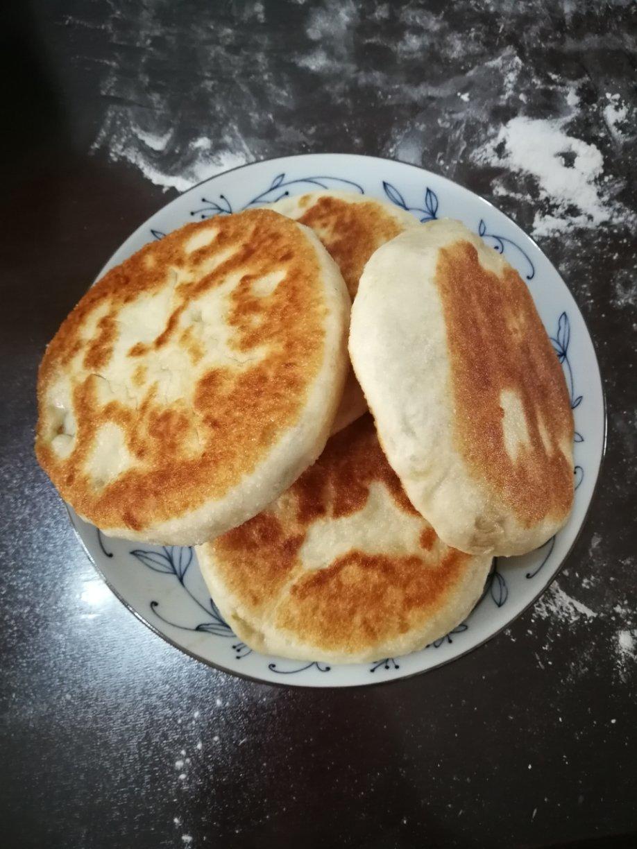 沉香128做的鲜肉饼(发面)