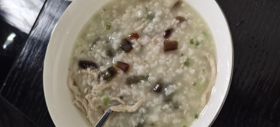 十五分钟快手之香滑皮蛋瘦肉粥(附五分钟电饭煲电压力锅更快捷方法)