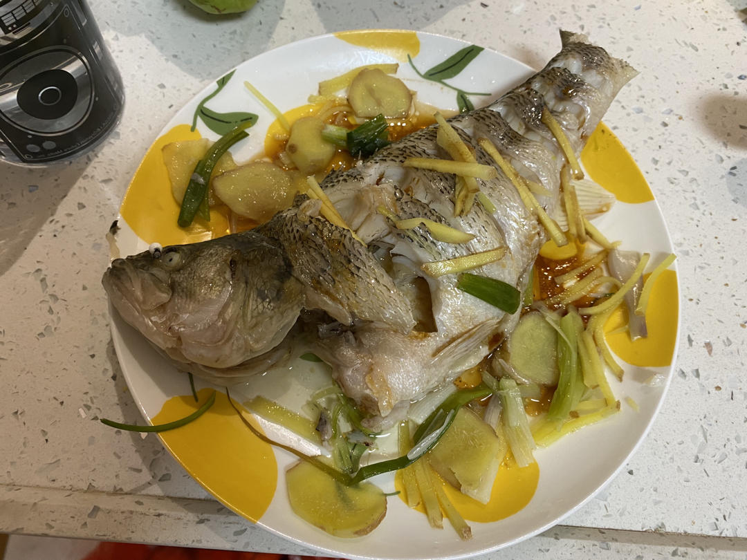 清蒸鲈鱼