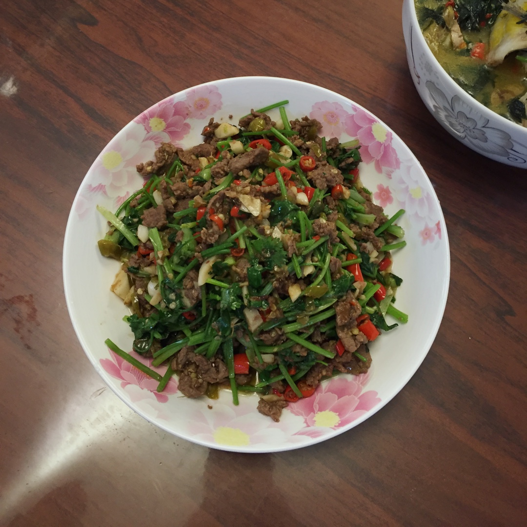 香菜牛肉