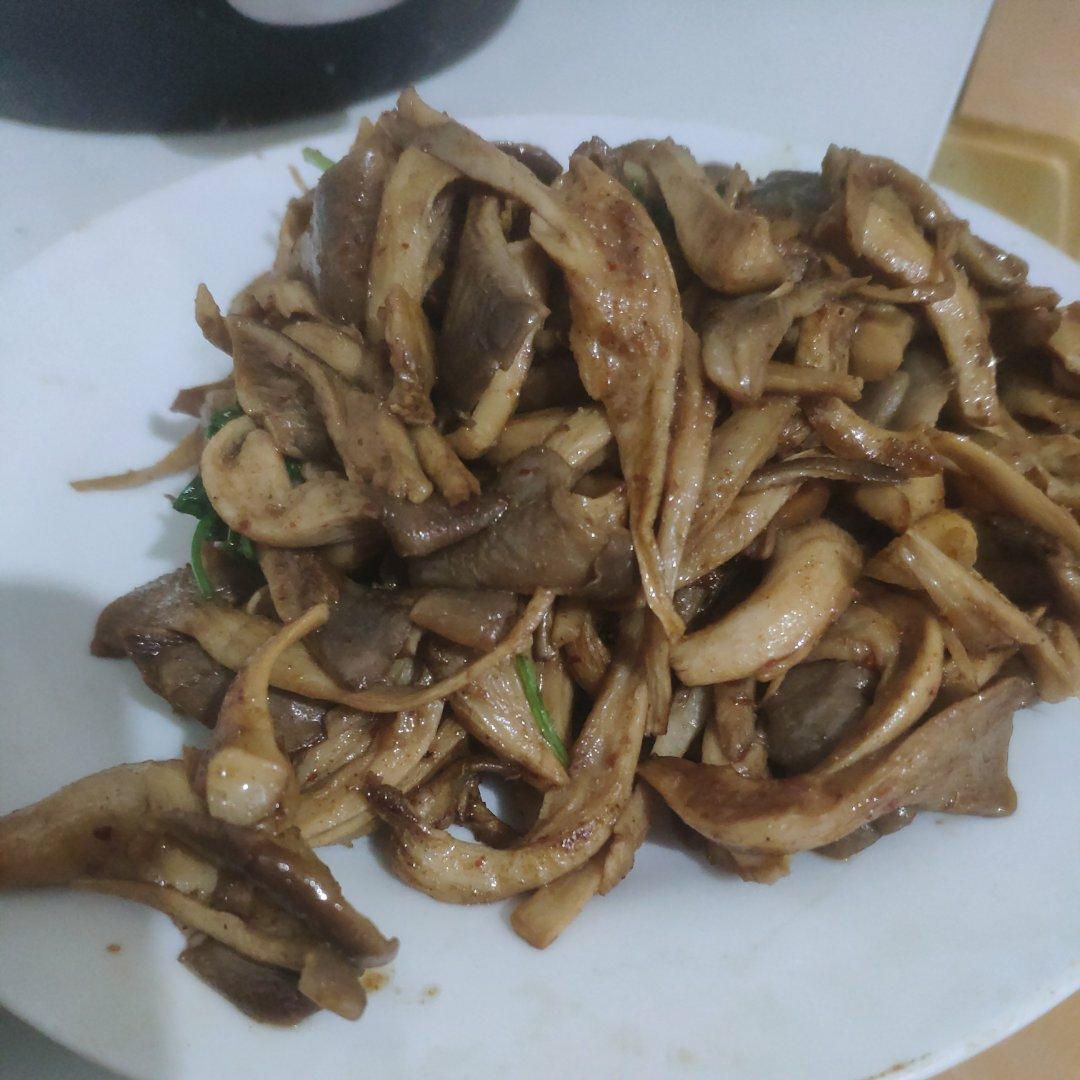 孜然炒蘑菇比肉还香
