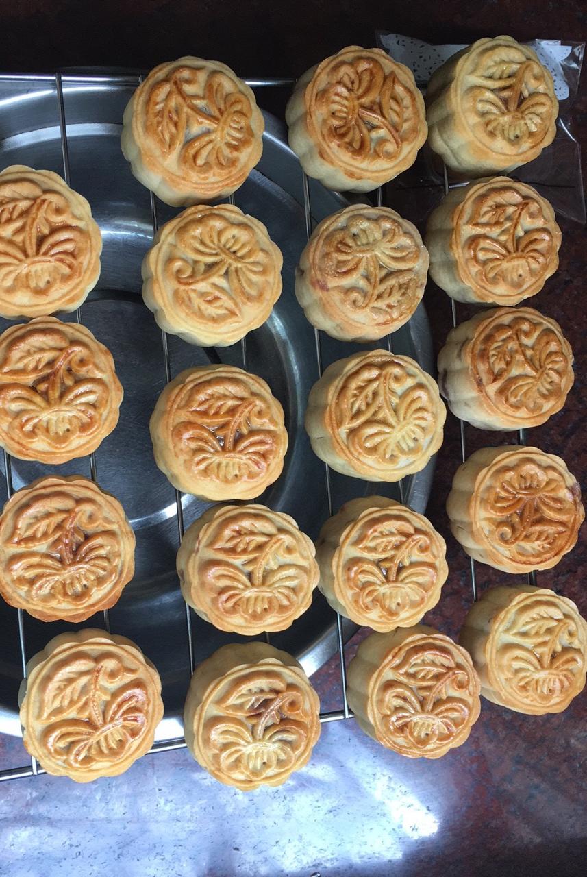 广式月饼—蛋黄莲蓉月饼