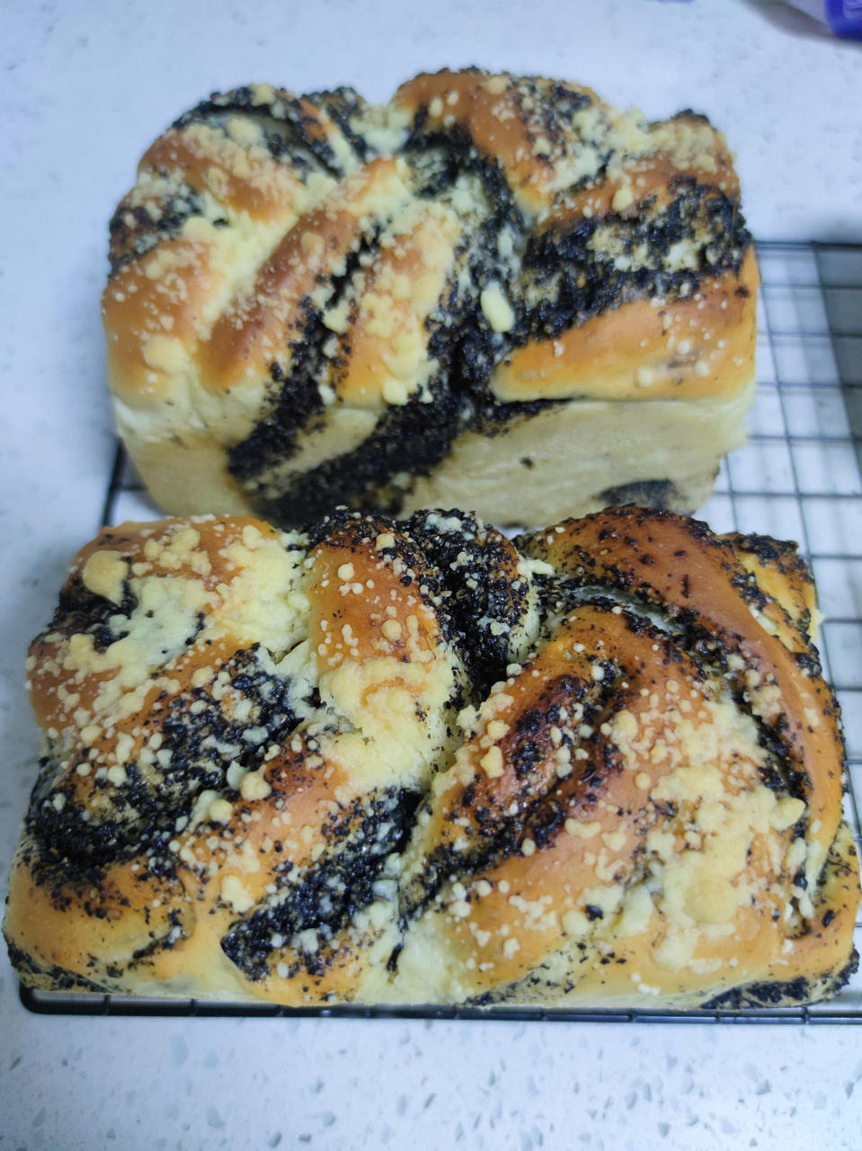 料多多系列--黑芝麻奶酥小吐司