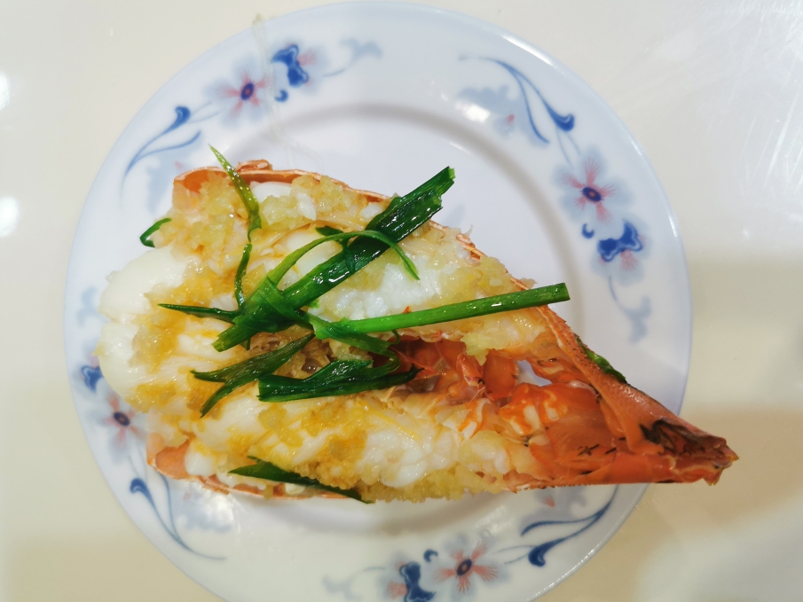 蒜蓉粉丝清蒸龙虾（小青龙）的做法 步骤10