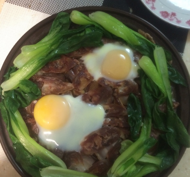 塔吉锅腊肉煲仔饭