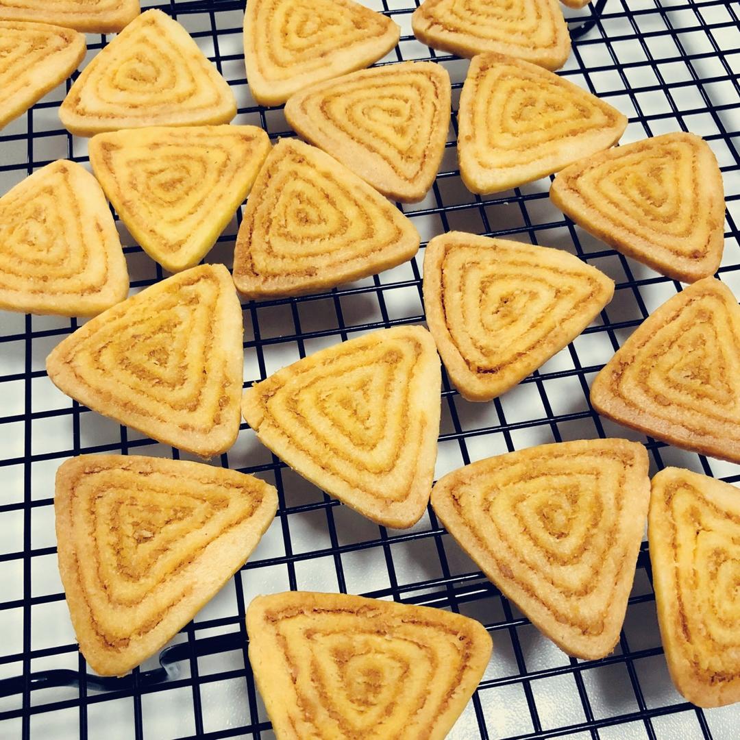 《Tinrry+》咸蛋黄肉松饼干