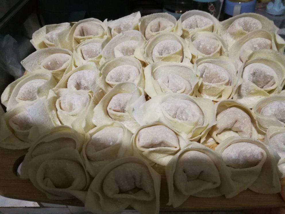 馄饨（两种包法）