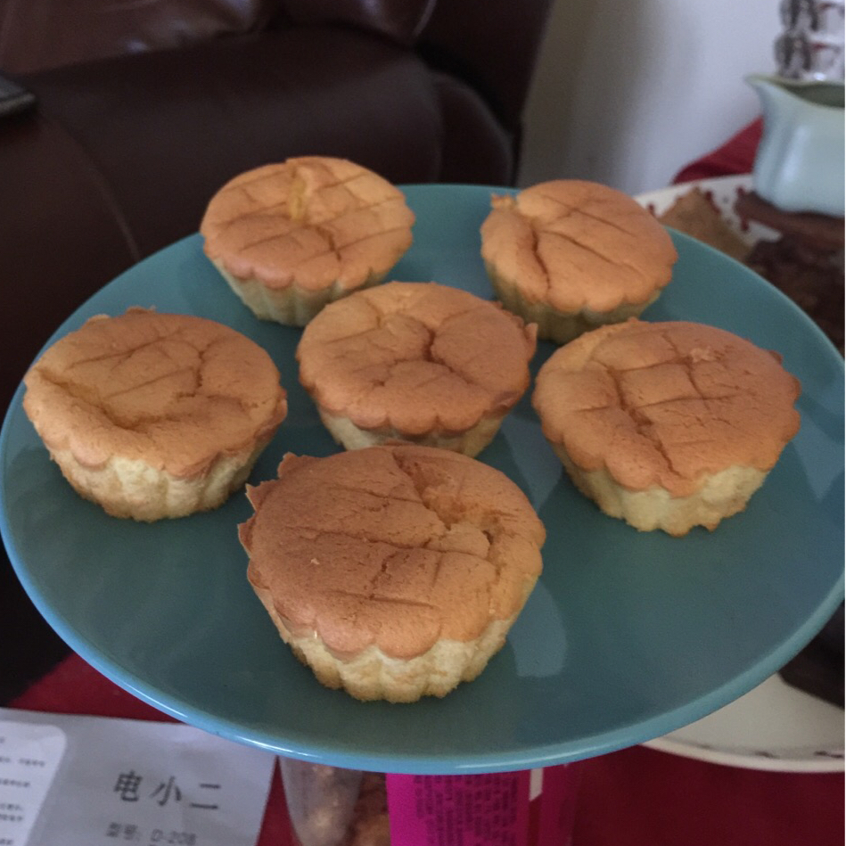 超简单完美戚风蛋糕（6寸2蛋）附打发、翻拌、脱模视频