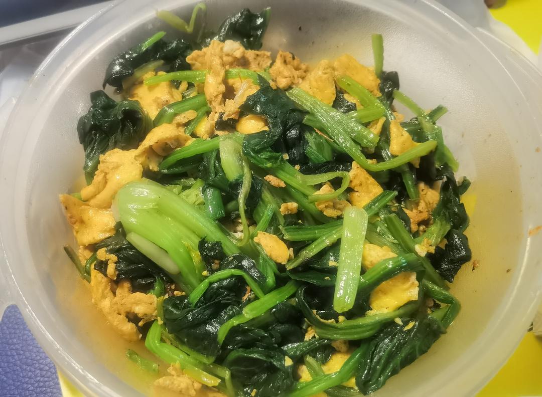 菠菜炒鸡蛋