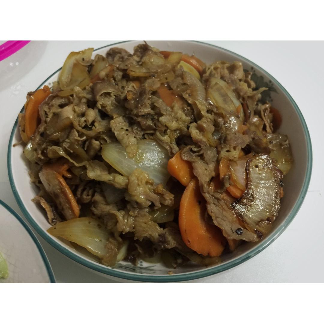 洋葱肥牛饭