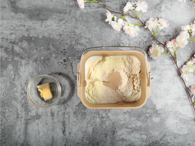 纯奶手撕吐司的做法 步骤1