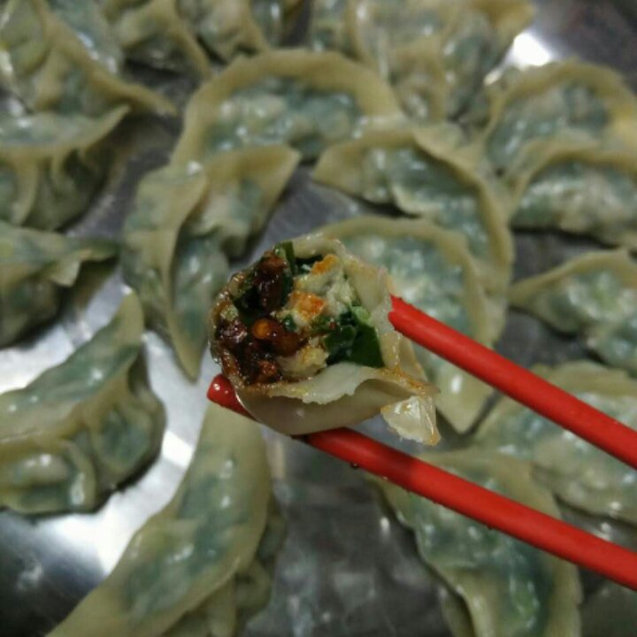 韭菜猪肉饺子(最简单最好吃又最多汁的饺子)
