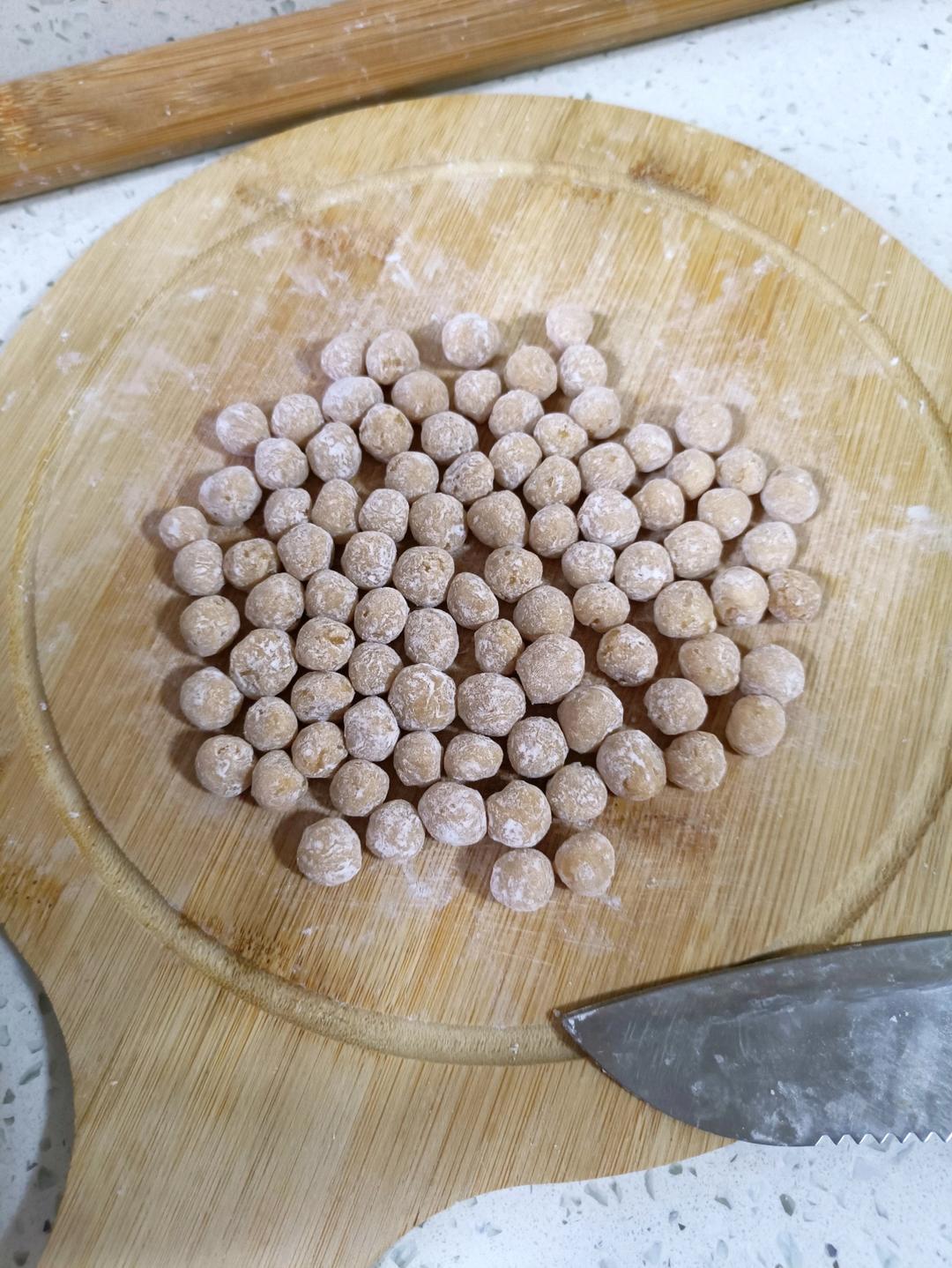 自制黑糖珍珠（附解决木薯粉不能成团方法）