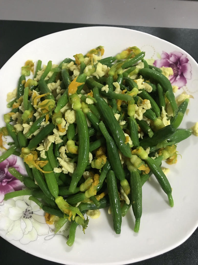 黄瓜花炒鸡蛋