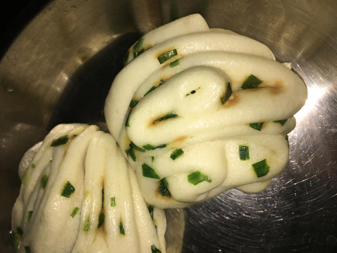 柔软自发粉花卷