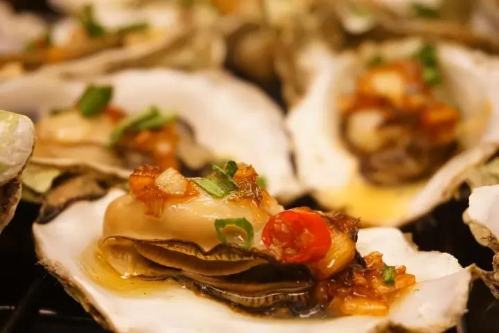 【曼食慢语】蒜蓉烤生蚝