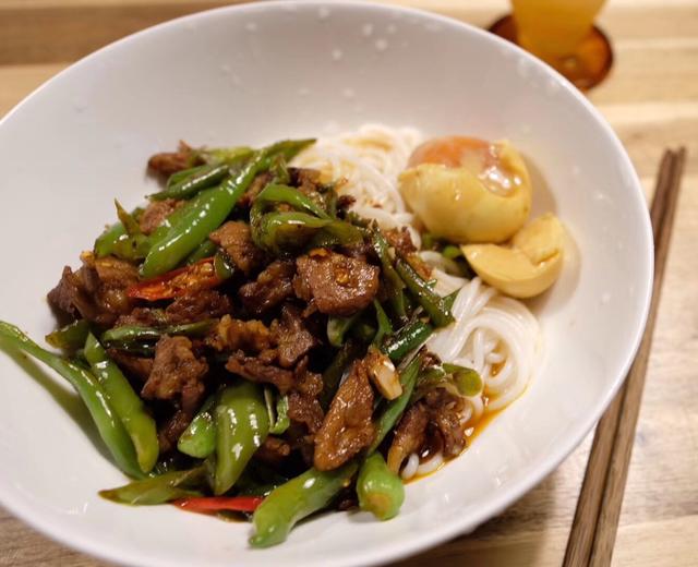 升级版湖南油渣辣椒炒肉的做法