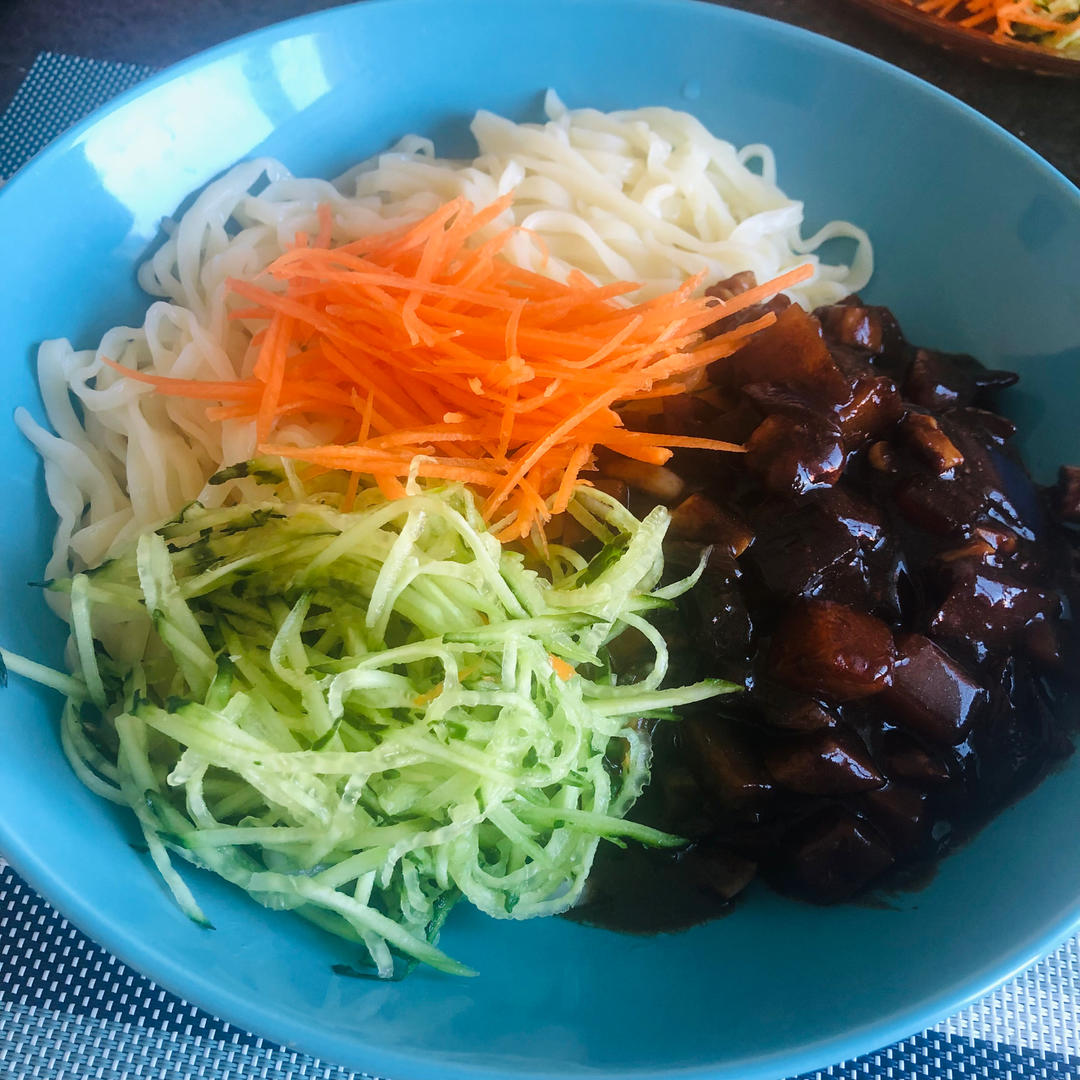 堂妈小厨——韩式炸酱面
