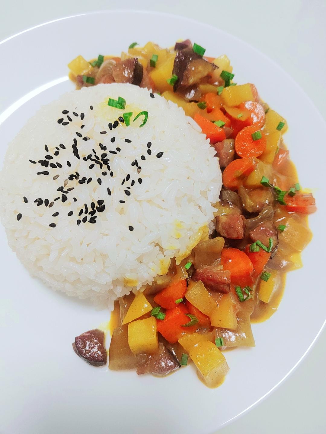 咖喱鸡肉饭（附米饭整形小方法）