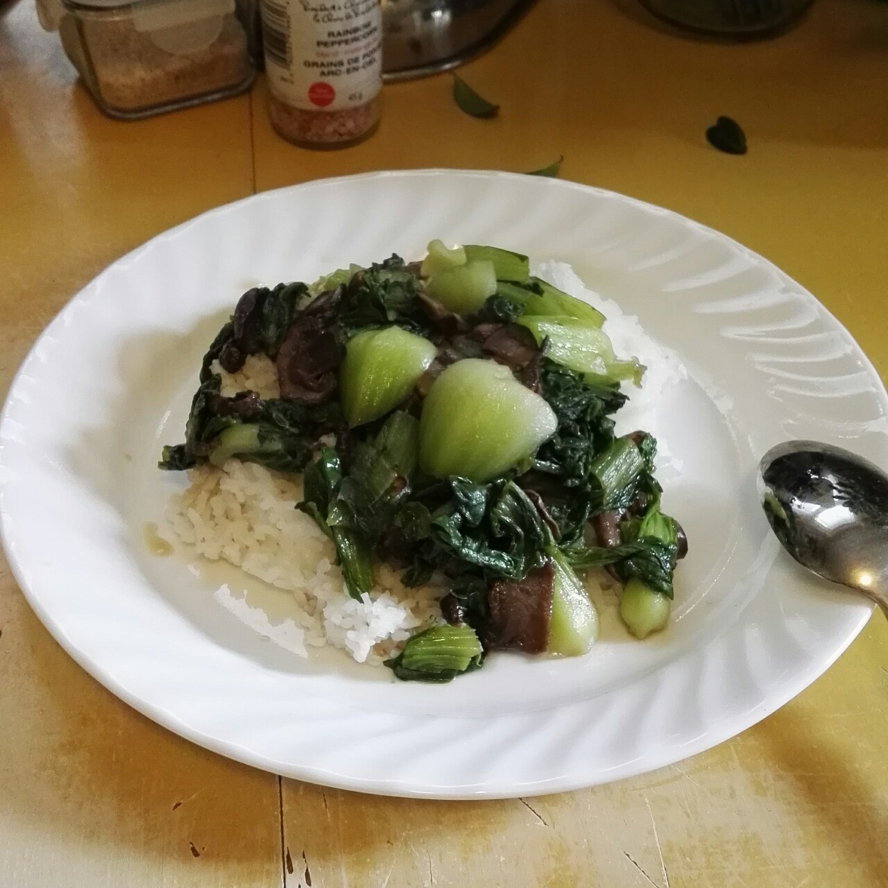 青菜炒蘑菇