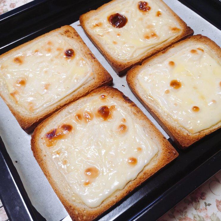 懒人版岩烧乳酪片快速消耗吐司片奶酪