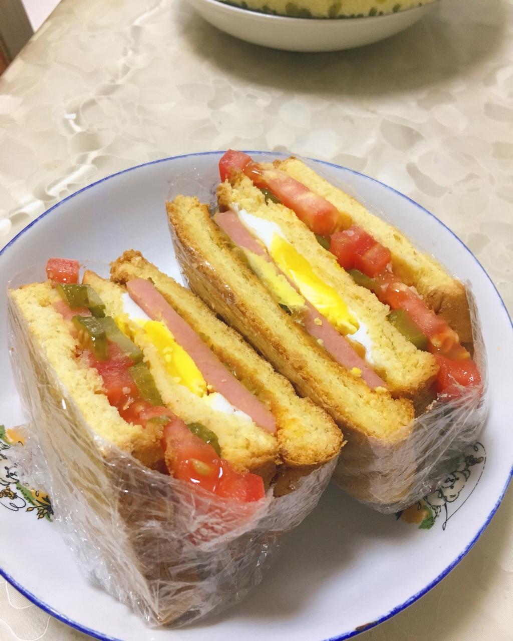 如何做超厚的沼三明治~详细tip！牛油果鸡蛋午餐肉三明治~