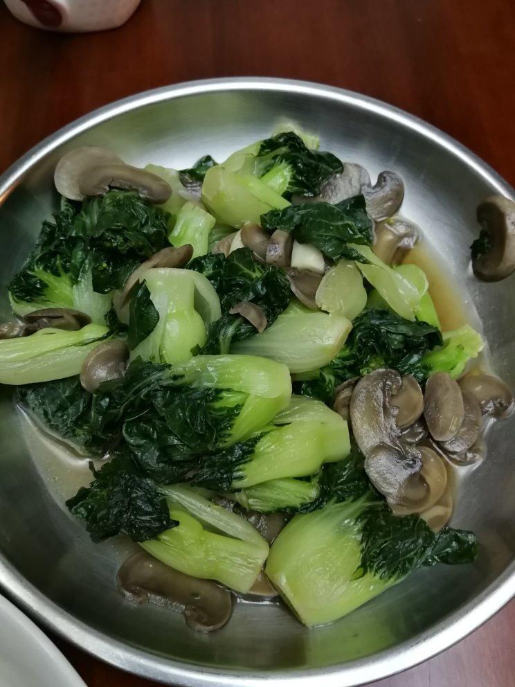 蘑菇炒青菜