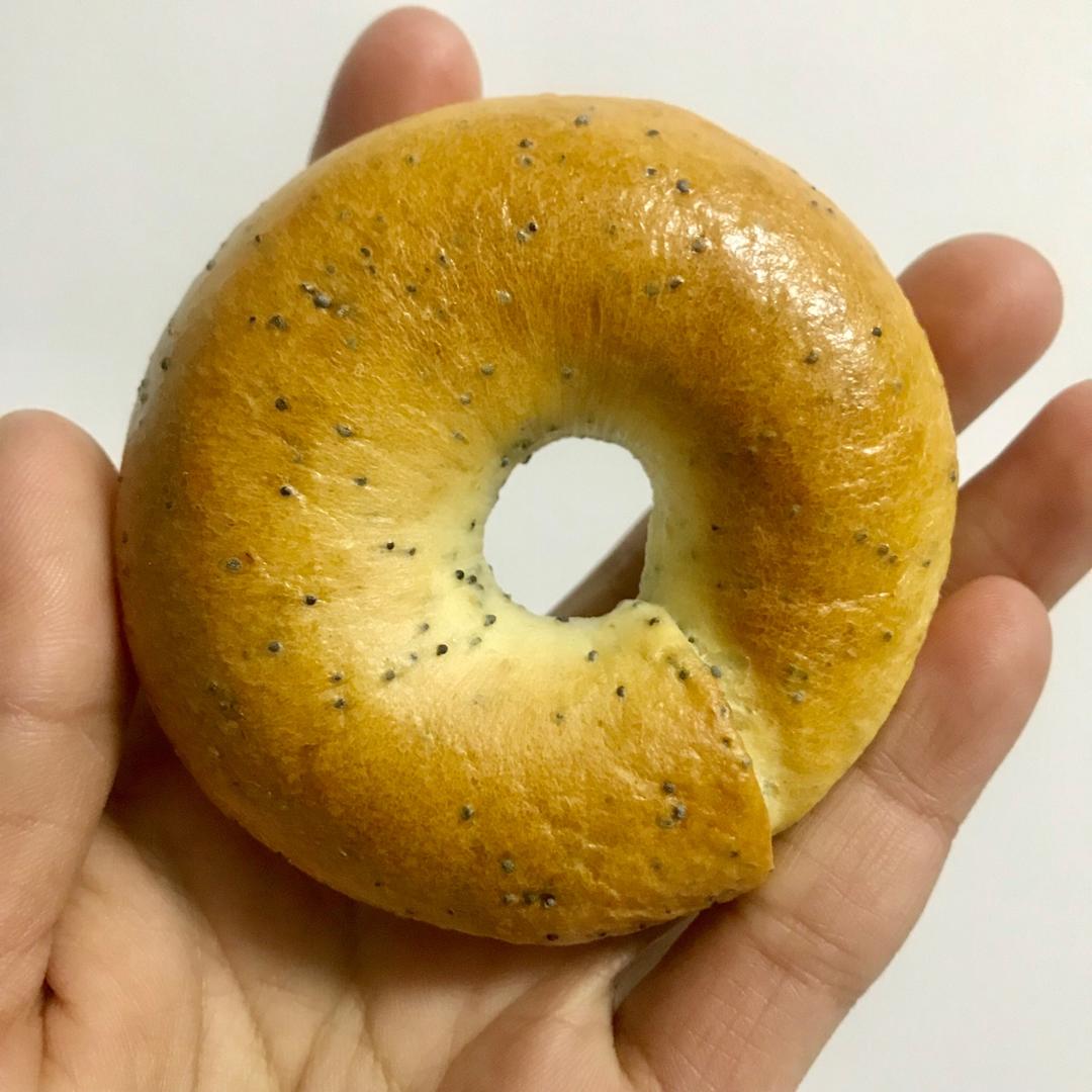 黑芝麻全麦贝果