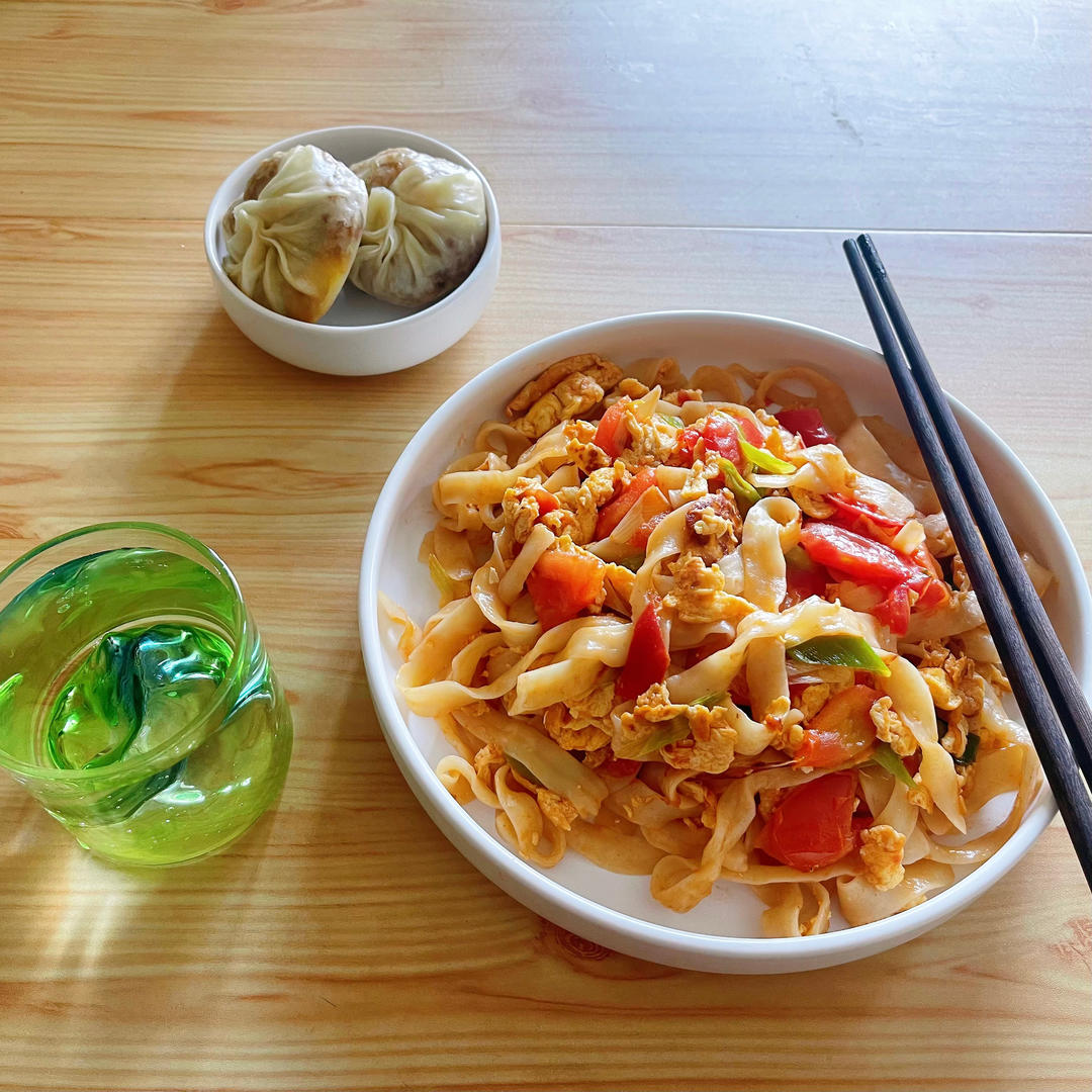 西红柿鸡蛋炒面