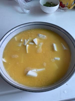 高调的豆腐水蒸蛋的做法 步骤1
