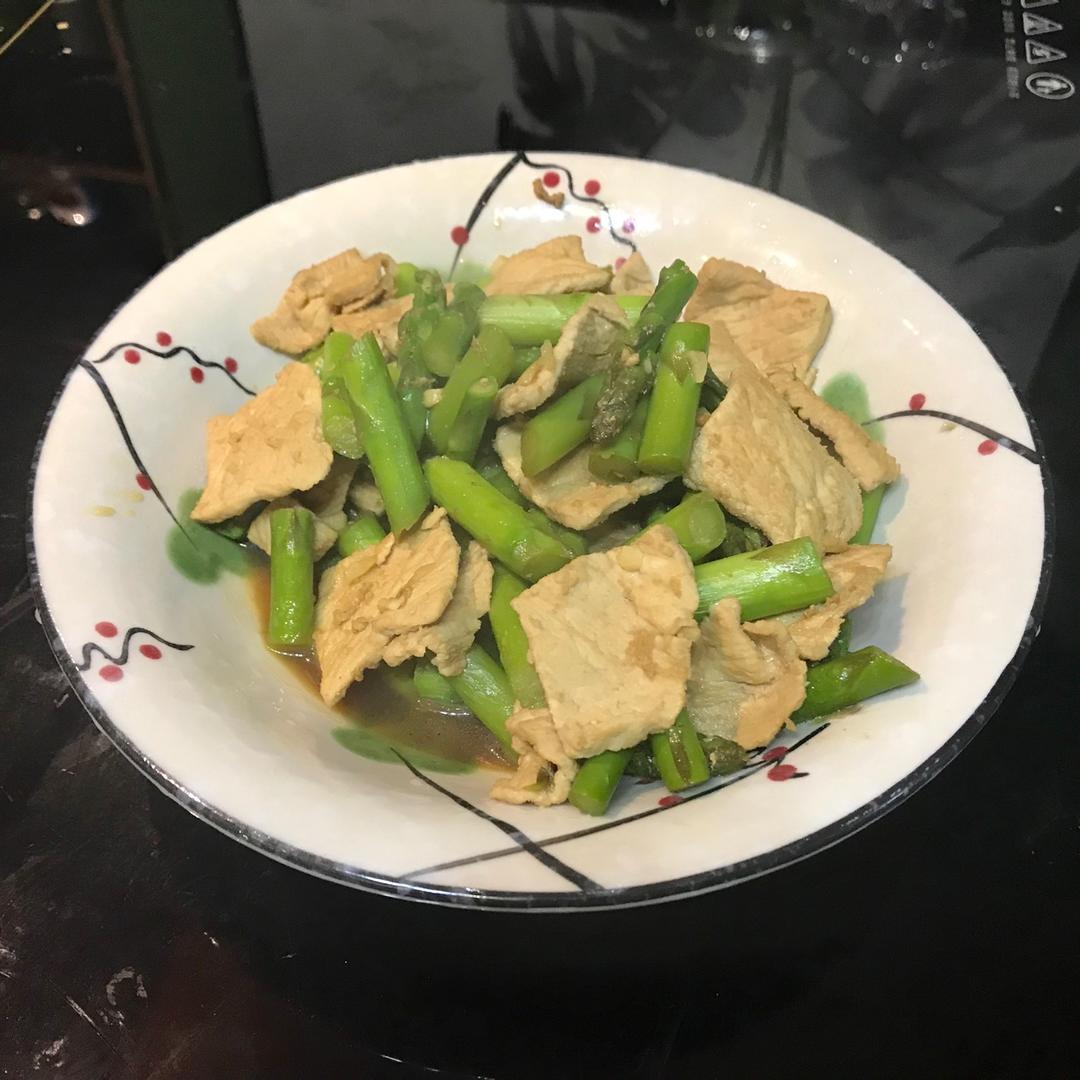 芦笋炒肉