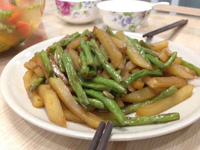 土豆炖豆角