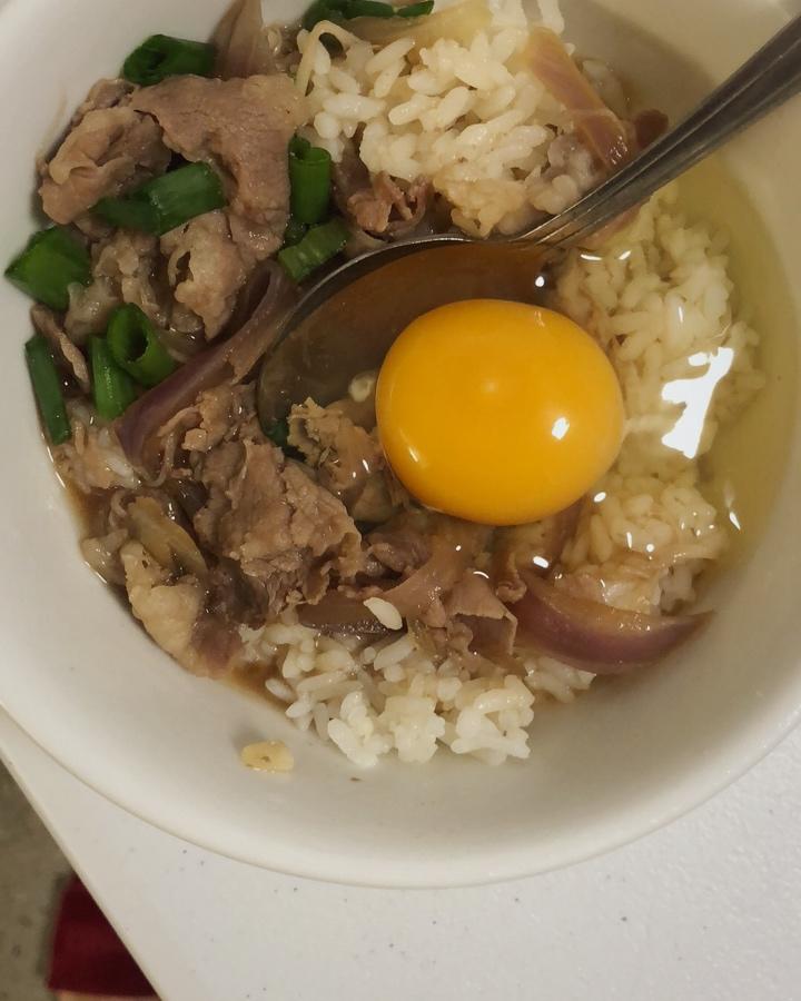 和风牛肉饭(吉野家牛肉饭)