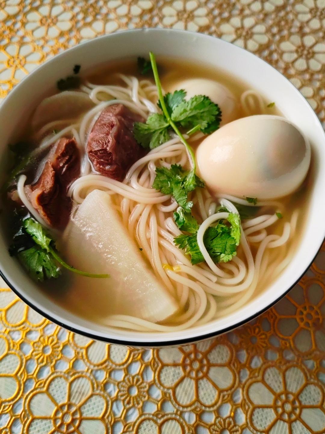 家庭版清汤牛肉面