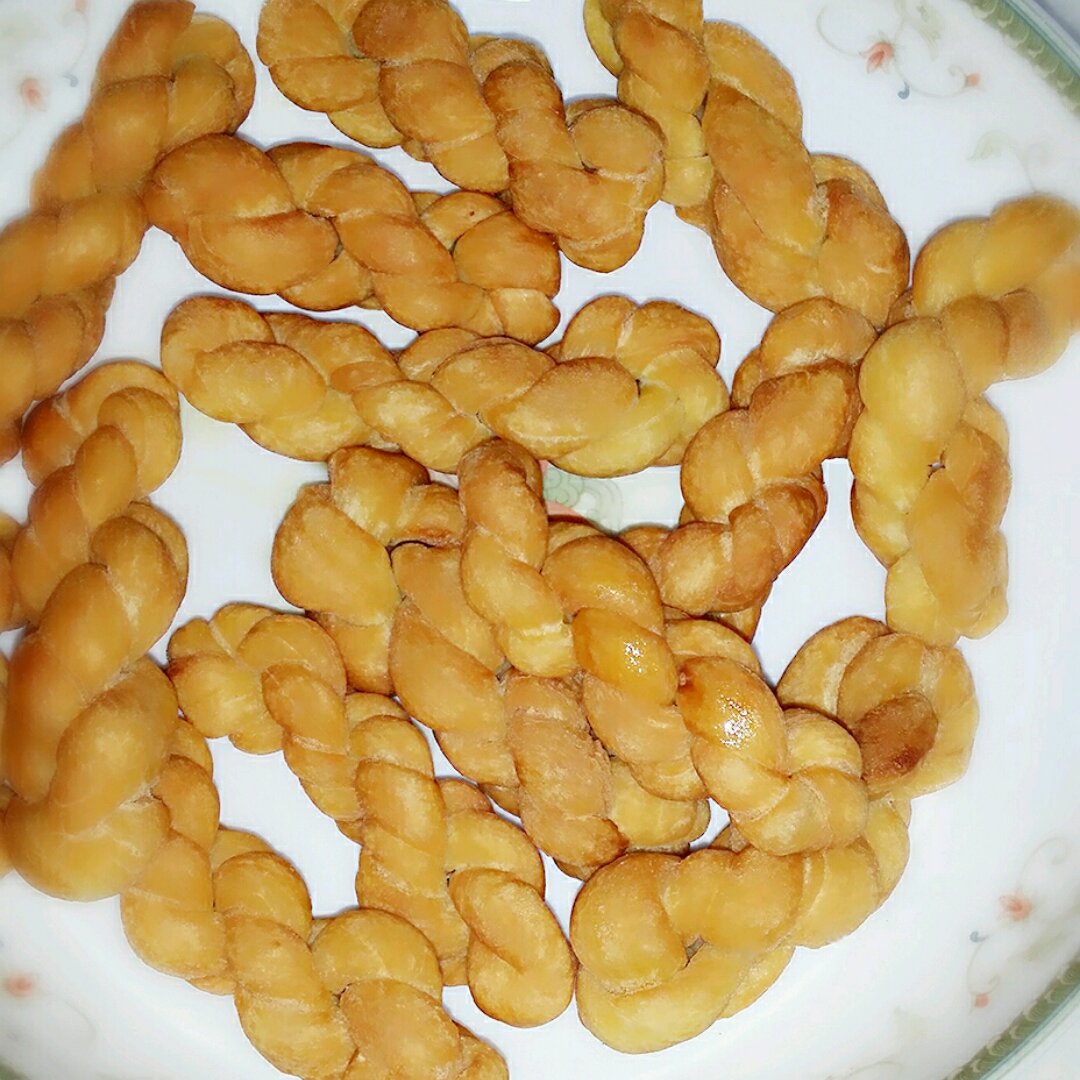 鸡蛋小麻花