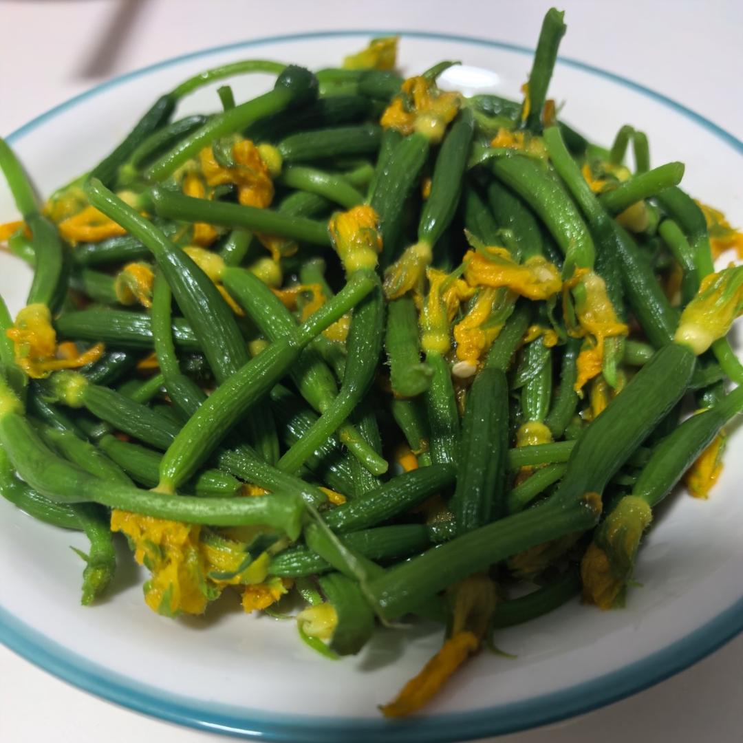 凉拌黄瓜花