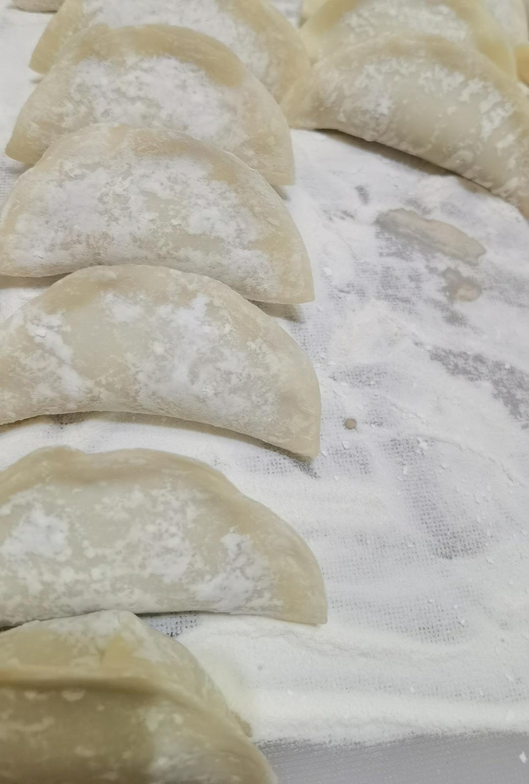 猪肉芹菜饺子馅，饺子馅怎么调才好吃