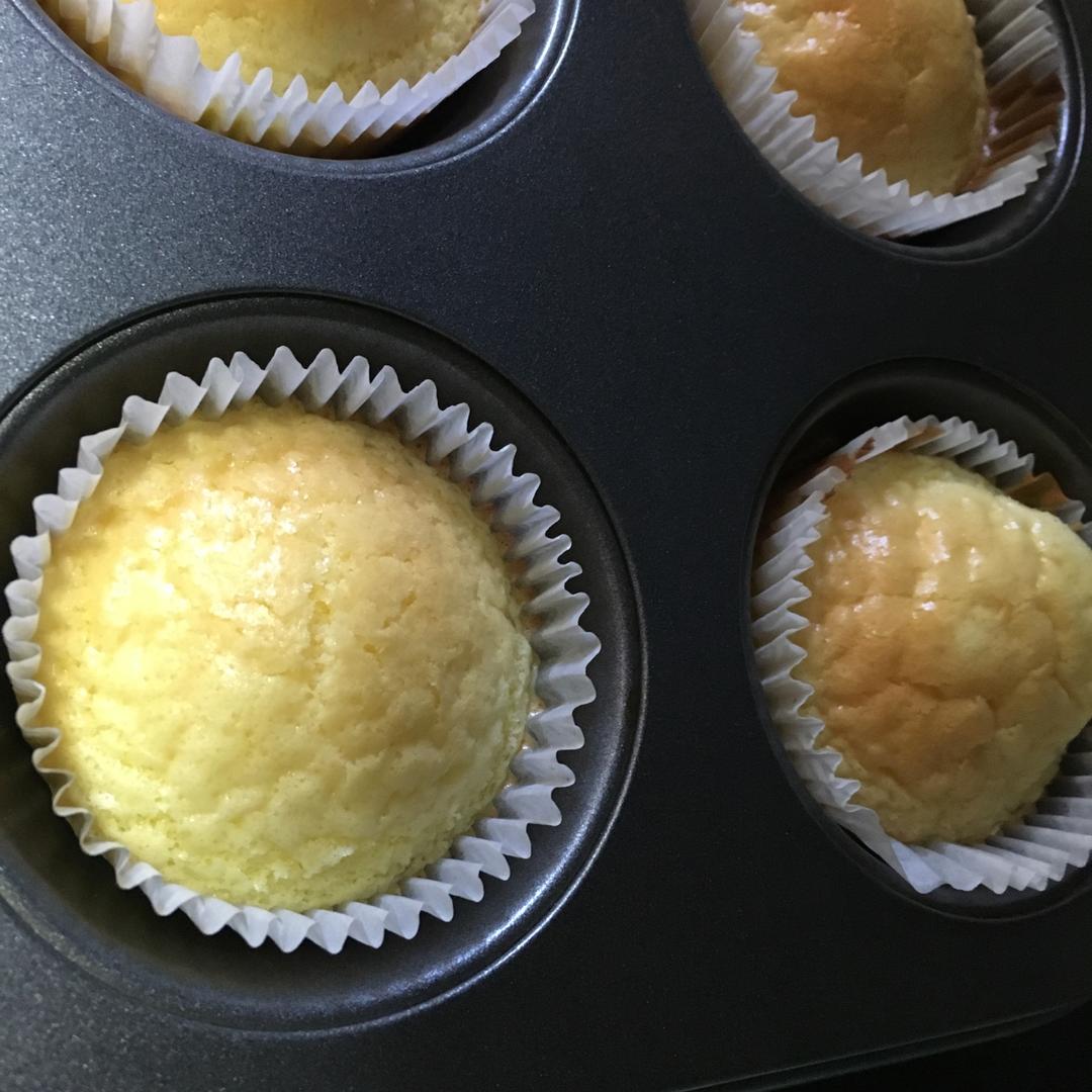 奶香迷你蛋糕仔