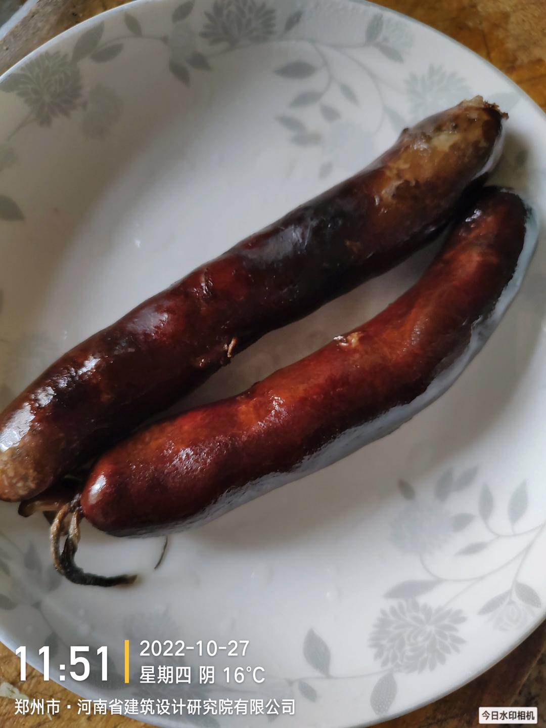 加热生腊肠，生腊肉