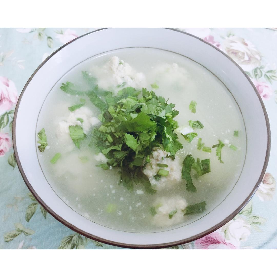 小白菜丸子汤