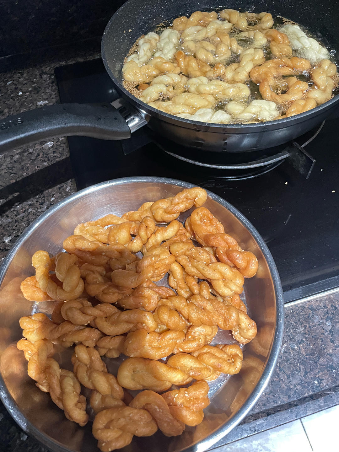 酥脆咸味小麻花