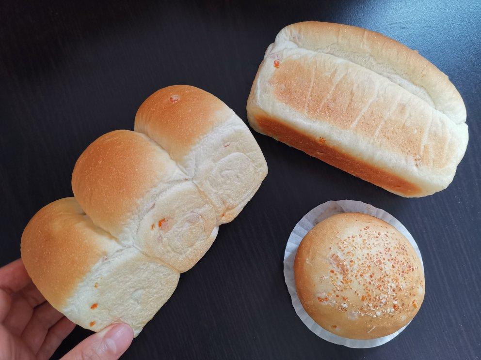 烫种黑芝麻盐面包