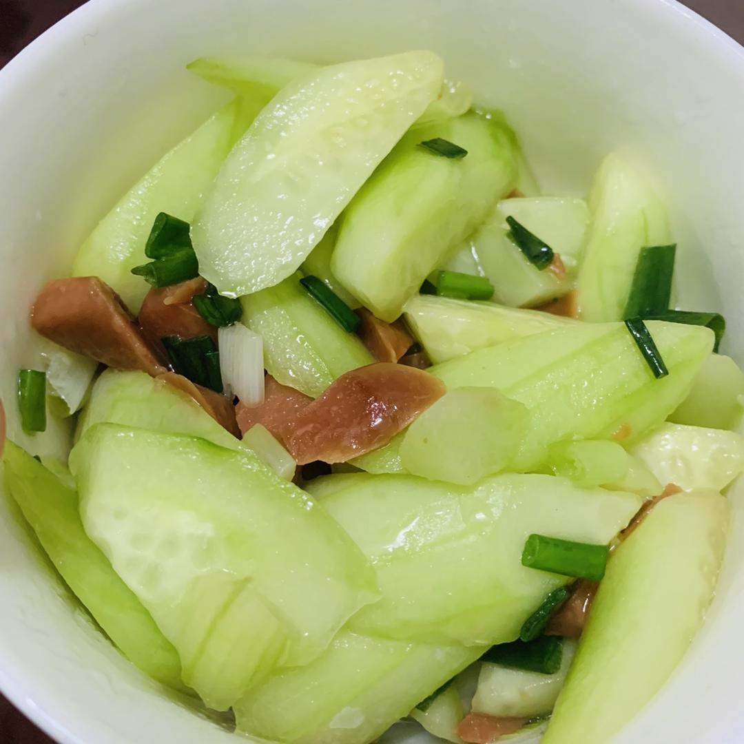火腿肠炒黄瓜