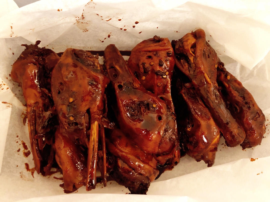 秘制鸭头、鸭舌（超过周黑鸭、绝味鸭脖）