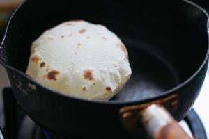 无油高萌气球饼~Roti，Phulka印度薄饼，中式单饼的做法 步骤13
