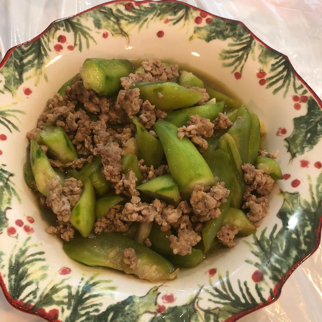 丝瓜炒肉片