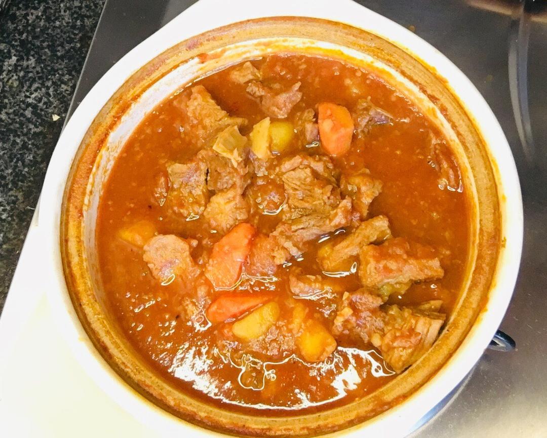 下饭神器，番茄土豆炖牛腩