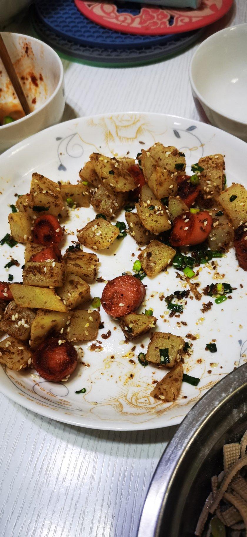 孜然土豆火腿肠 香辣过瘾还便宜！